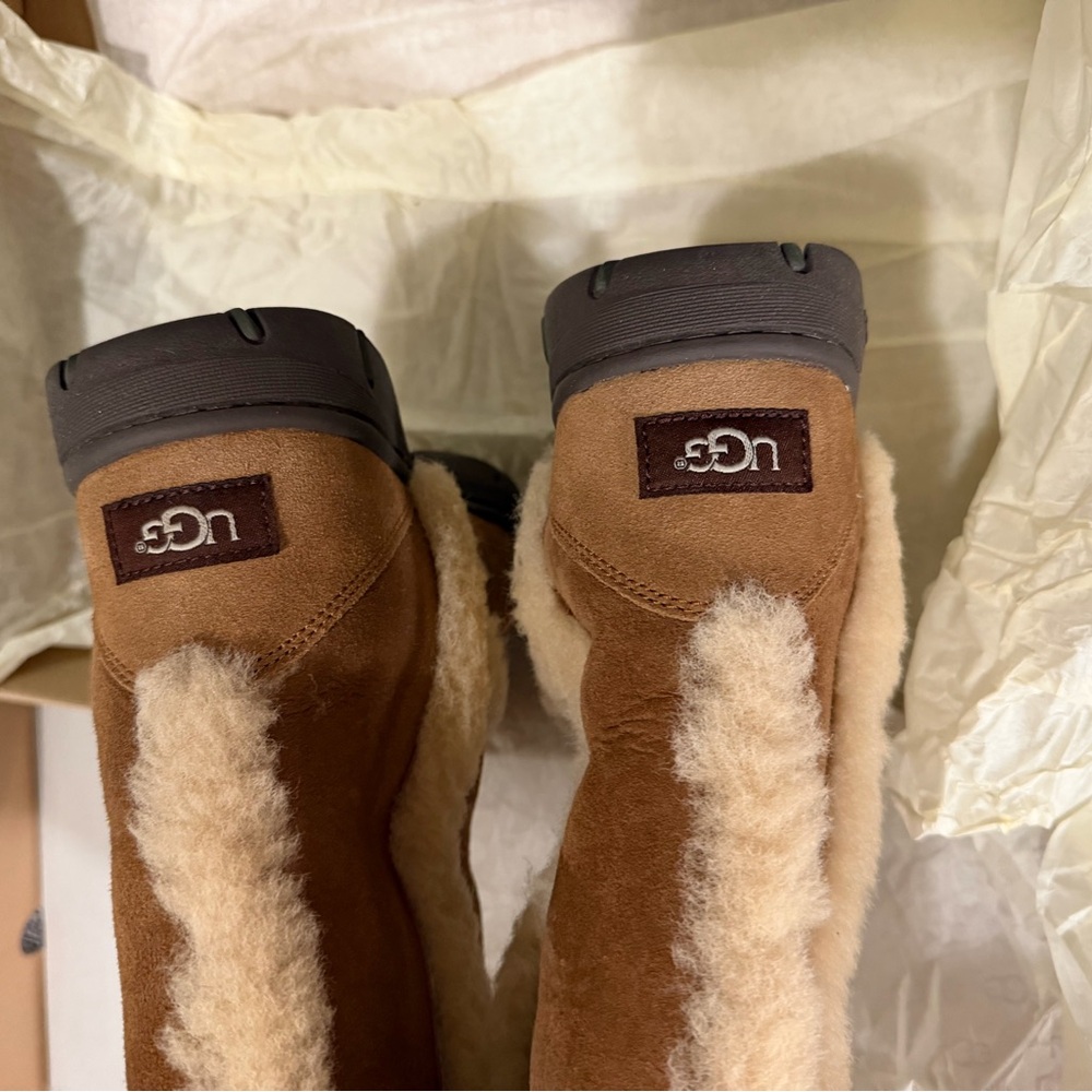 Women’s tall sunburst Uggs boots - Picture 3 of 4
